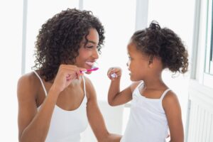 Dallas, TX, dentist offers checkups for adults and kids 